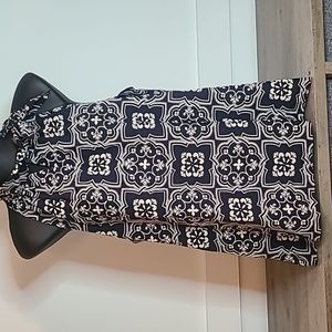 Ann Taylor Navy Blue/White Handkerchief Tie Sleeveless Blouse Size L NWT